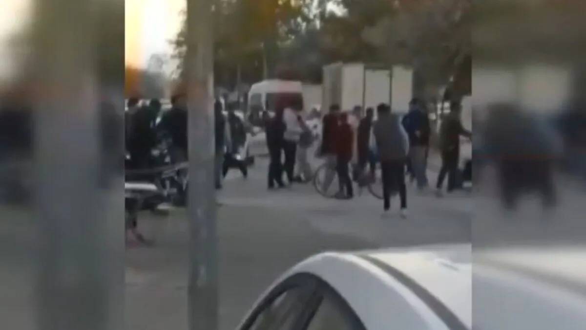 Şanlıurfa'da liseli iki grup arasındaki silahlı kavga kamerada: 2 öğrenci yaralandı