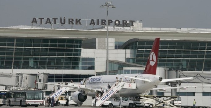 Atatürk Havalimanında oyuncak tabanca krizi
