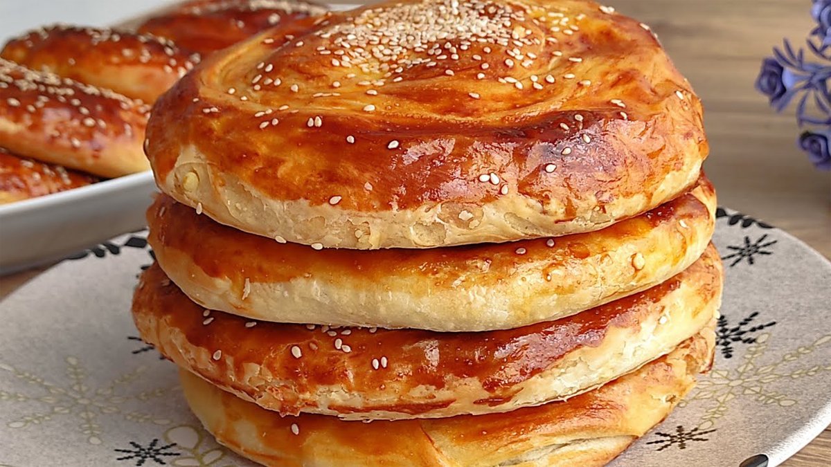 İster dondurucuya at, ister hemen ye! İşte çok kolay içli kete tarifi... Her katında ayrı lezzeti var