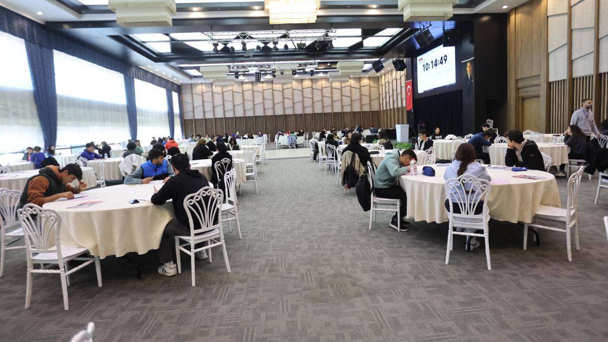 Merkezefendi’de gençler AYT ve TYT deneme sınavlarının ilkini tamamladı