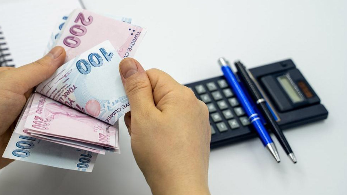 Asgari ücrete yapılacak yüzde 25'lik zam ekonomiyi çökertir! Ünlü ekonomist noktayı koydu