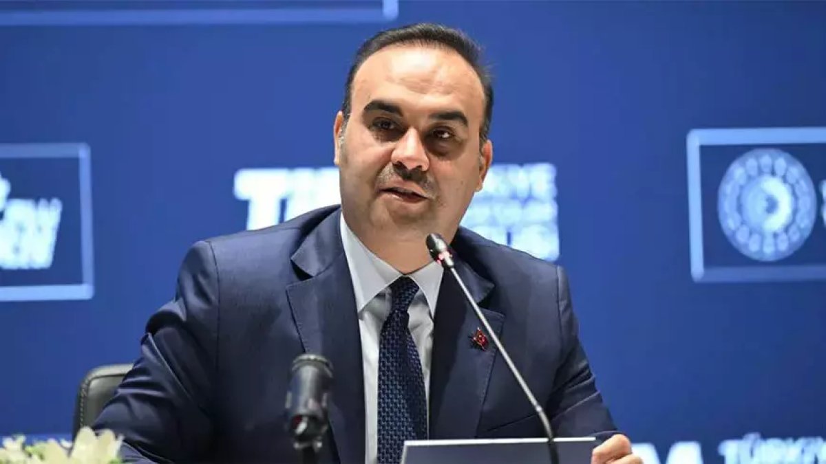 Bakan Kacır duyurdu: 10 OSB'de 2,4 milyon metrekare alan tahsise açıldı