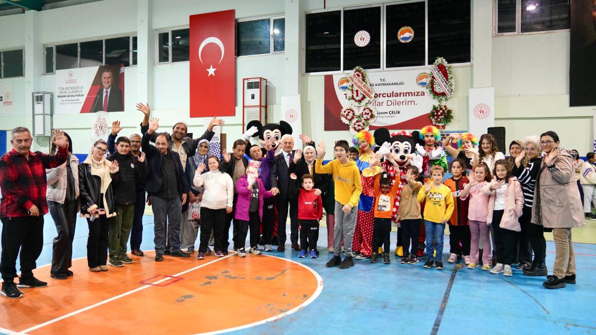 Finike Belediyesi’nden Dünya Engelliler Günü’nde farkındalık etkinliği