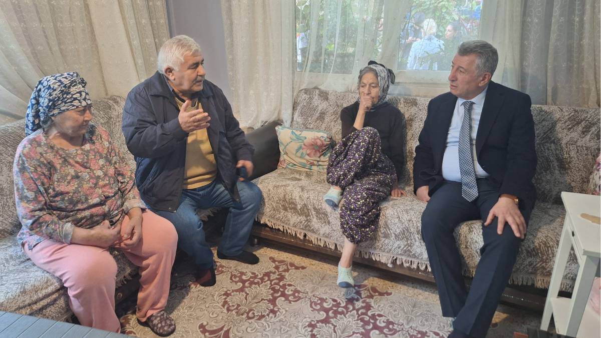 Kapıda Başkan var!