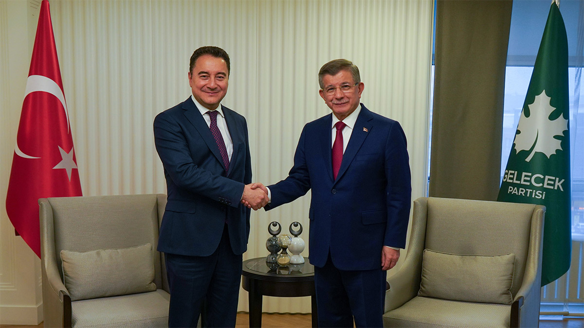 Babacan'dan Davutoğlu'na ziyaret