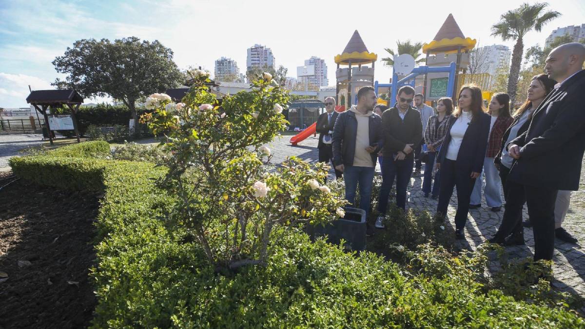 Karşıyaka Belediyesi parklarda ‘akıllı sulama’ dönemini başlattı