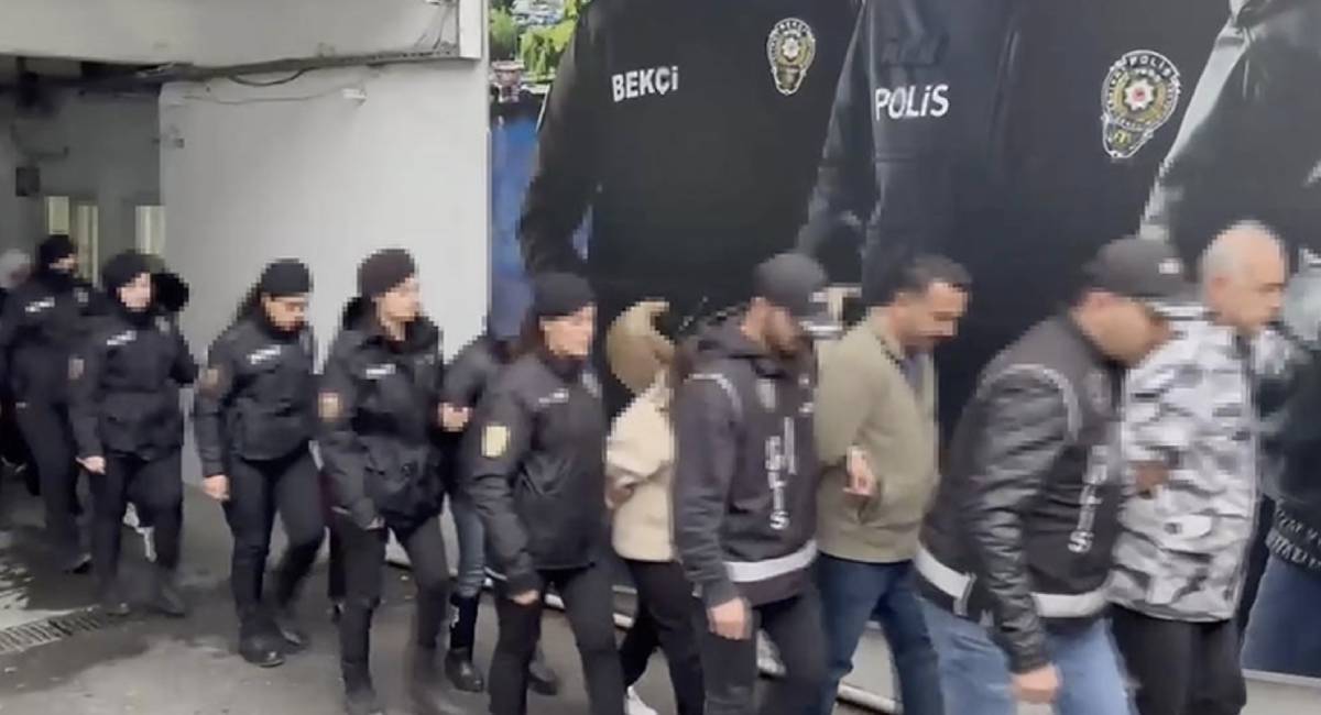 "Yenidoğan çetesi" soruşturmasında gözaltına alınan 14 şüpheli adliyede