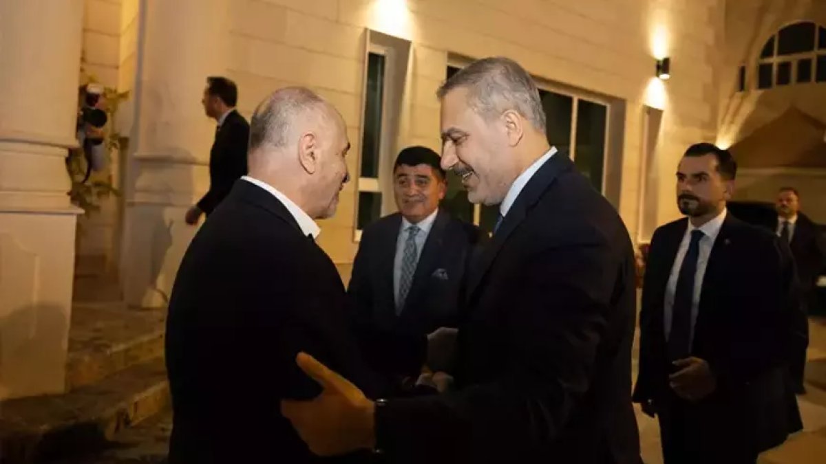 Bakan Fidan, Doha'da Hamas Siyasi Bürosu üyeleri ile bir araya geldi