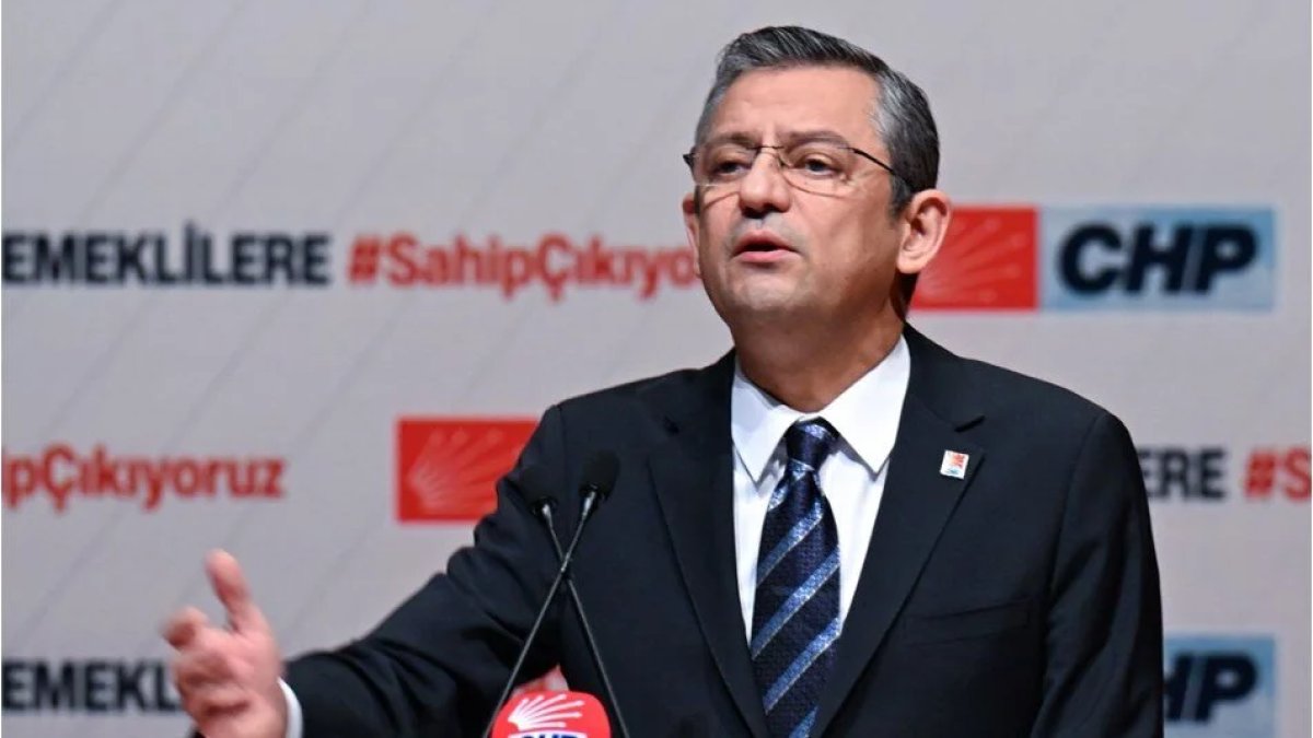 Özel, emeklilerin geçim sıkıntısına dikkat çekti: Asgari ücret kadar maaş verilmeli