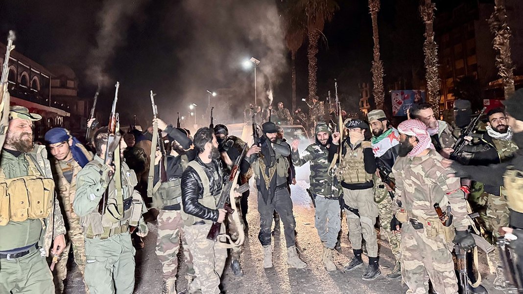 HTŞ'den zaferin ardından ilk açıklama: Şam, Esad’ın zulmünden kurtuldu