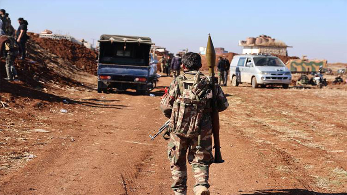 Suriye'de muhalifler YPG kontrolündeki Deyrizor'un merkezine giriyor