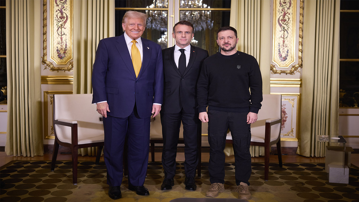Macron, Zelensky ve Trump Paris'te bir araya geldi