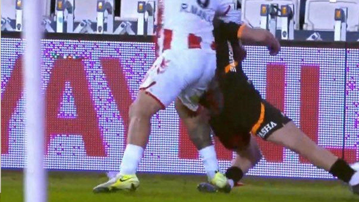 TFF Başkanı Hacıosmanoğlu Barış Alper'e yapılan faule sarı kart gösterilmesine isyan etti: Bana operasyon yapılıyor