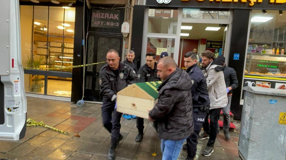 Tekirdağ'da saldırgan erkek dehşet saçtı! Bıçakla eşini ağır yaraladı, arkadaşını da katletti