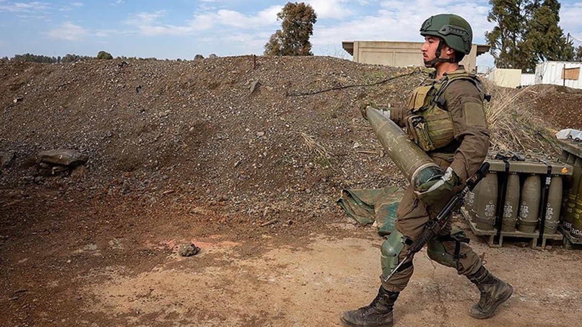 İsrail ordusu Şam'a 25 kilometre yaklaştı