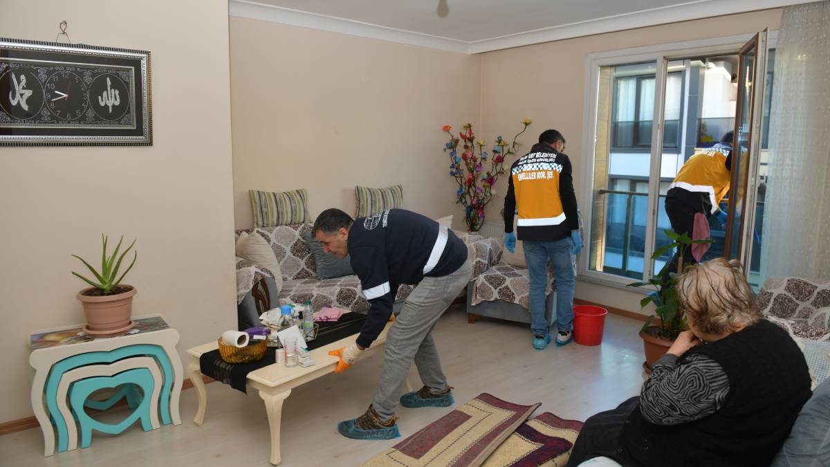 Belediyeden vatandaşlara evde temizlik hizmeti