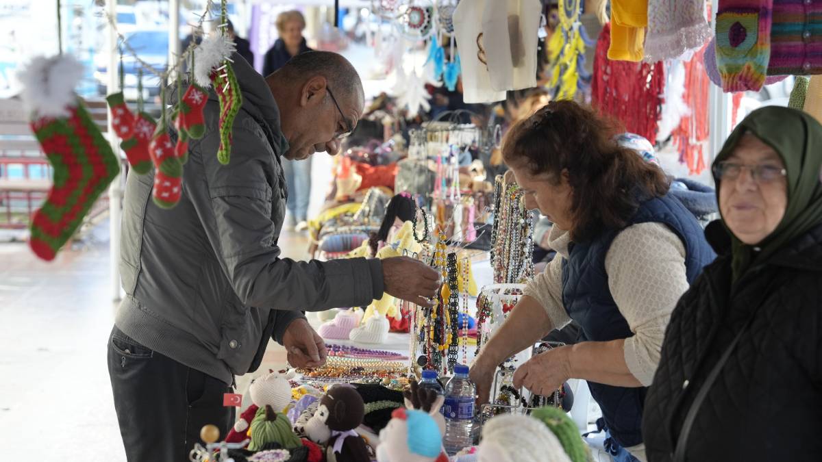 Kartal’da yeni yılın ışıltısı kadın emeğiyle parlıyor