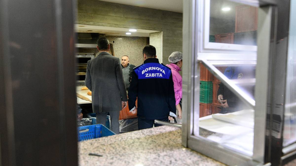 Bornova’da fırınlara gece denetimi: Başkan Eşki sahada