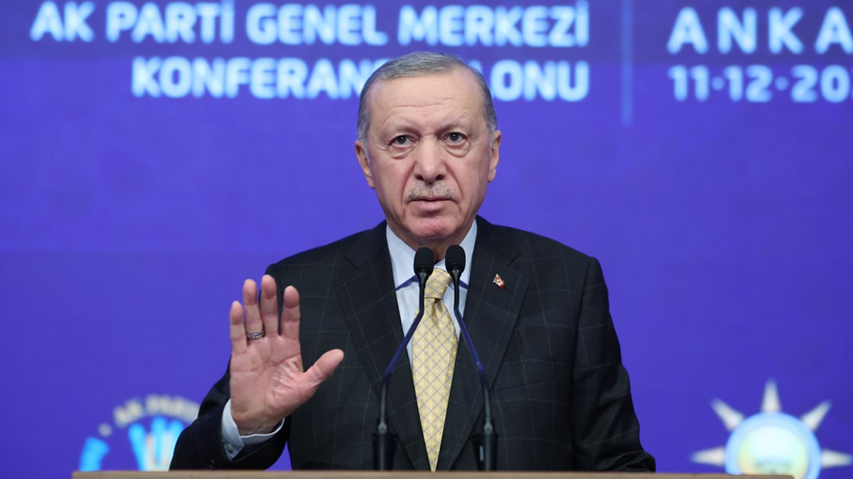 Erdoğan: Suriyelilerin gönüllü geri dönüşünü vakarla yürüteceğiz