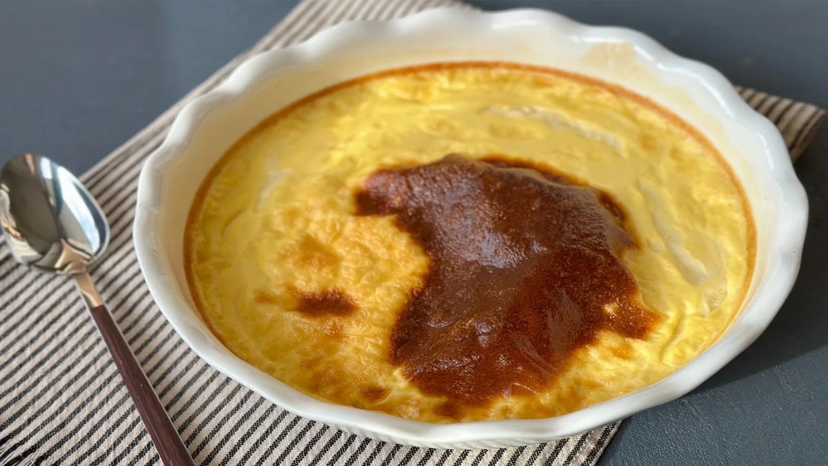 4 malzemeyle yapılan en güzel tatlı süt böreği! Adının börek olduğuna bakmayın, kaşık kaşık kapışılıyor