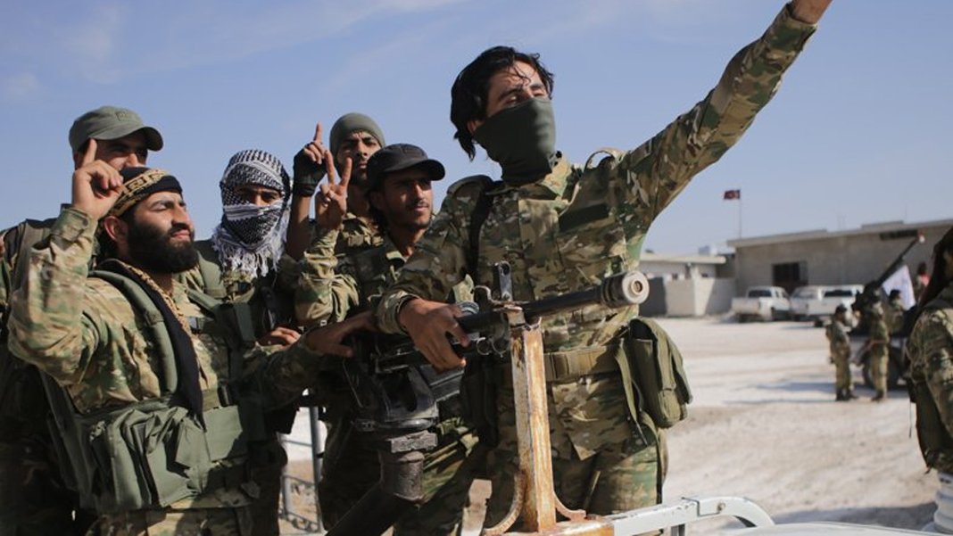 Tel Aviv'in Suriye ordusunu yok ettiği saldırıların şifresi çözüldü: İsrail ajanı 'Mousa' Esad'ın bakanıyla hedefleri belirledi