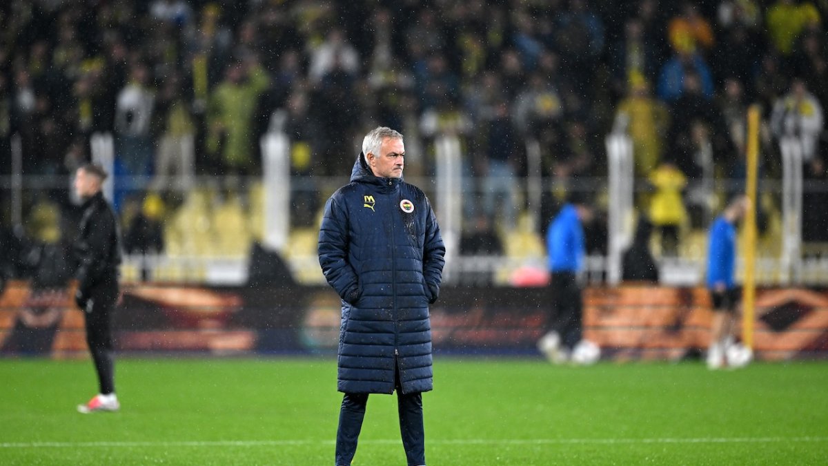 Jose Mourinho sakatlanan Becao hakkında konuştu: Sezonun geri kalanında oynayamayacak maalesef