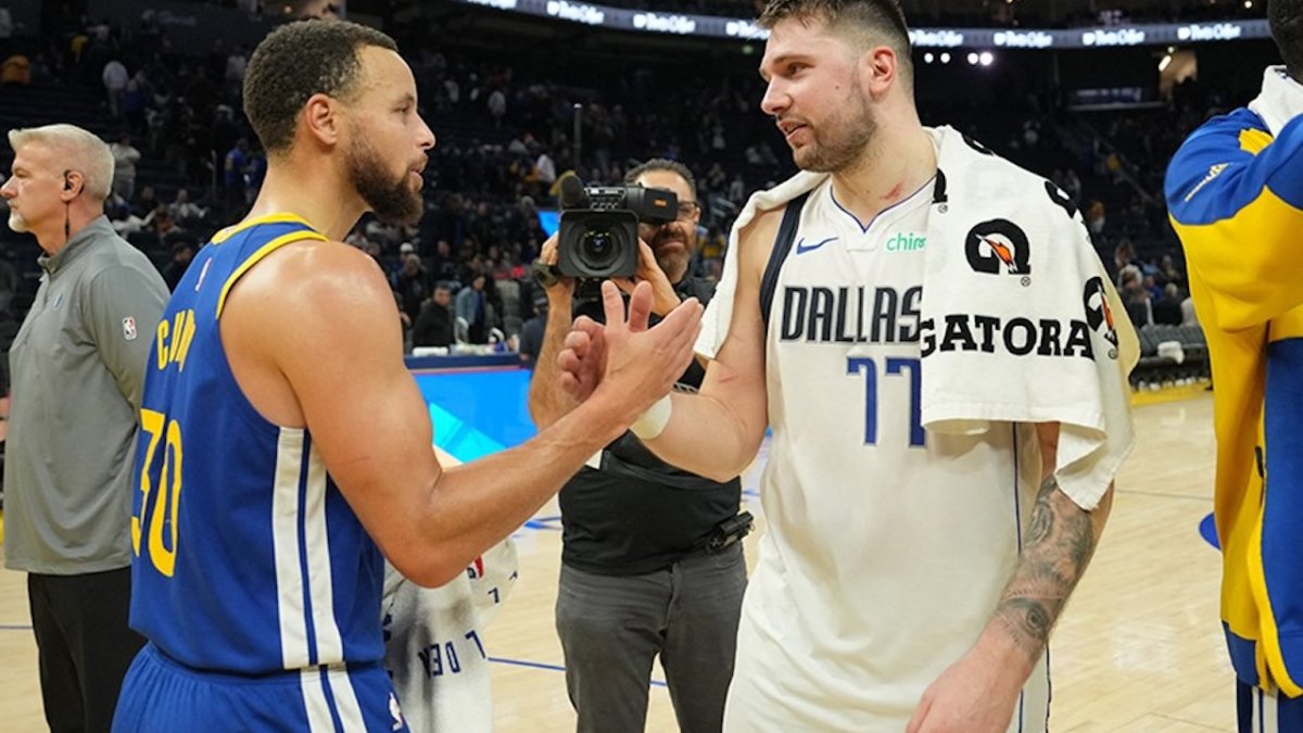 Golden State Warriors ile Dallas Mavericks karşılaştı NBA'de rekor kırıld!