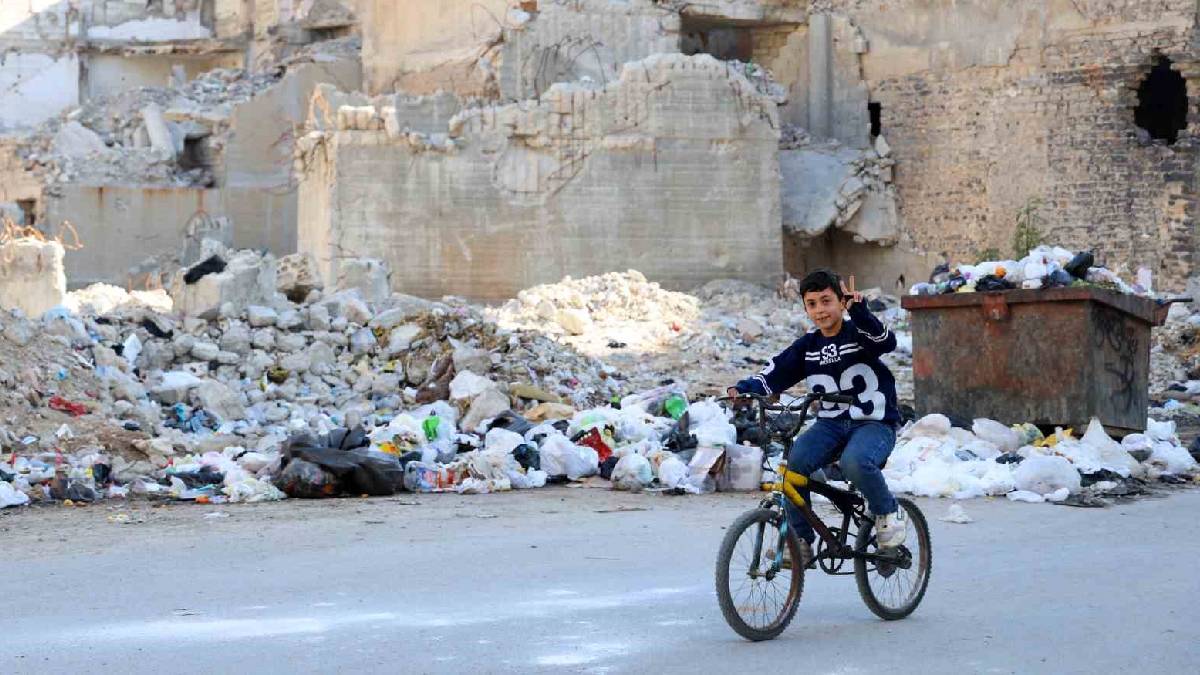 Humus yeniden inşaa edilecek 'Hayata tutunmak için çalışmak zorundayız'