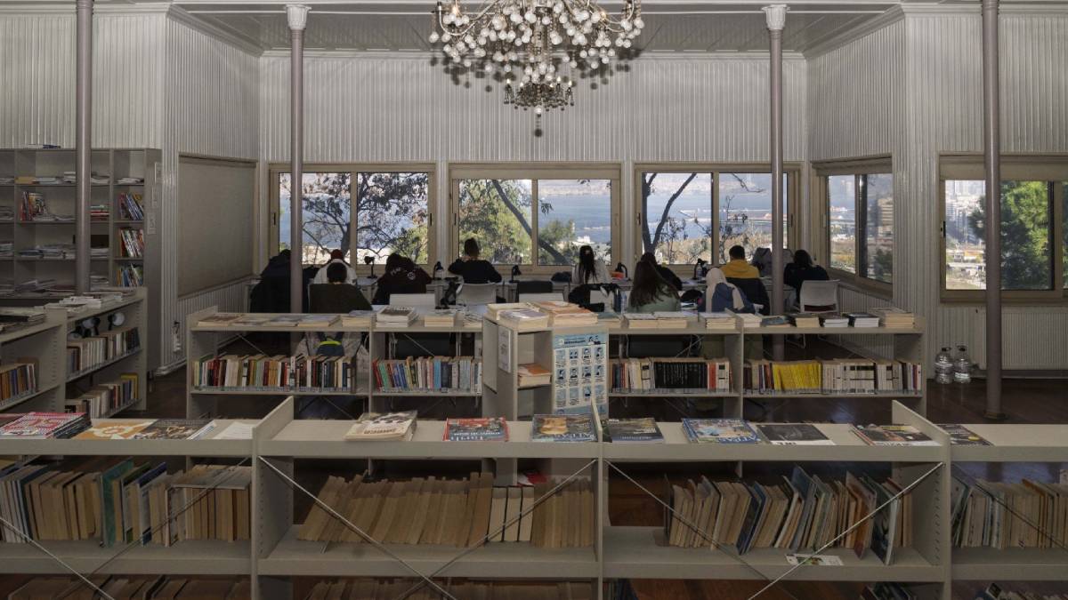 İzmir’in kütüphaneleri binlerce genci ağırlıyor