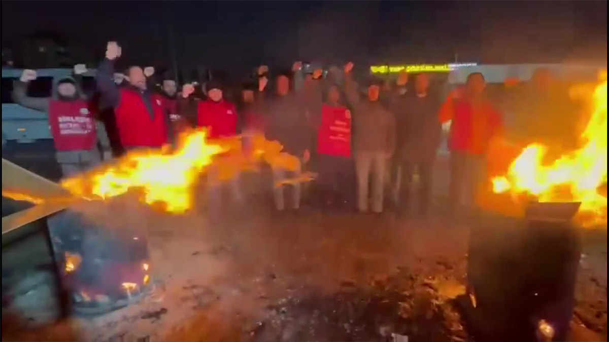 Metal işçilerinin cumhurbaşkanlığı kararıyla yasaklanan grevi devam ediyor...