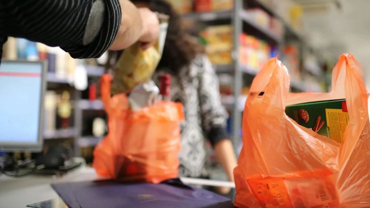 Plastik poşetlere yüzde 360 zam: 1 Ocak'tan itibaren geçerli olacak