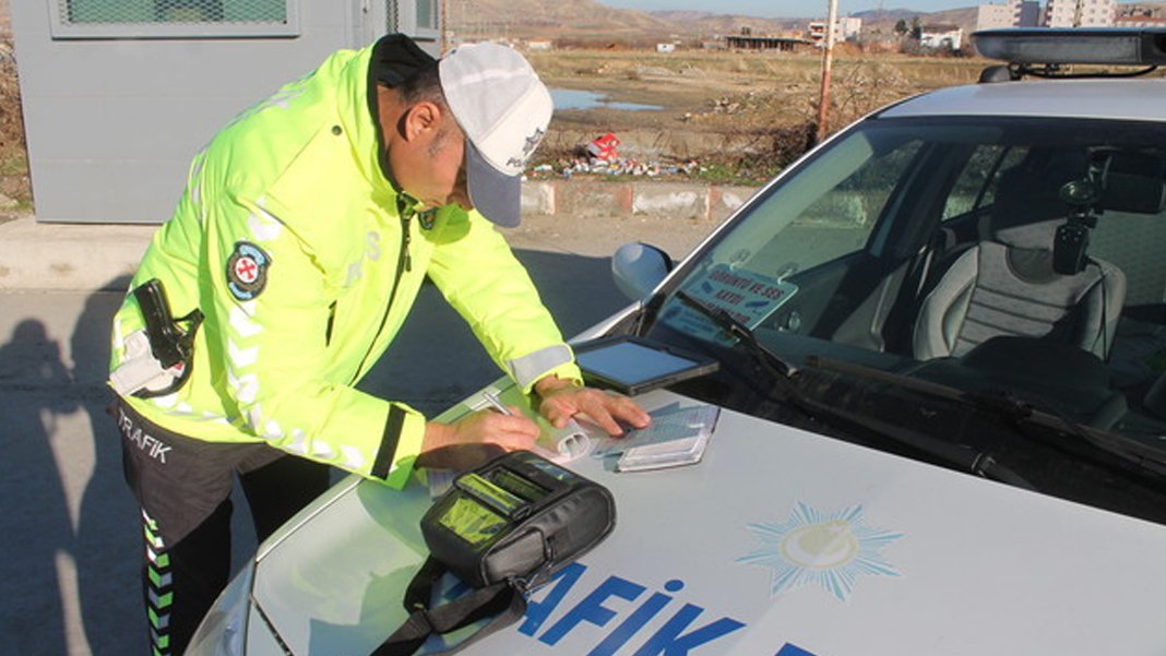 Drift yapan sürücüye 45 bin lira ceza