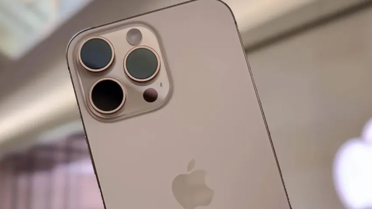 Apple'ın yeni güncellemesiyle iPhone'lar aşırı ısınıyor: Kullanıcılar şikayetçi