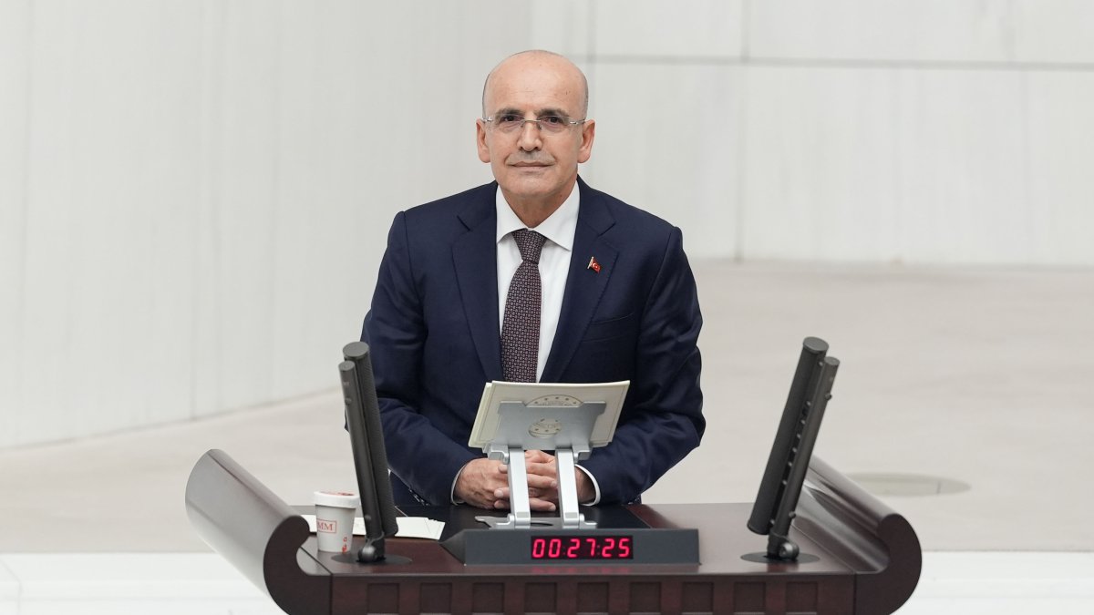Bakan Şimşek: Asgari ücret enflasyonun üzerinde seyredecek