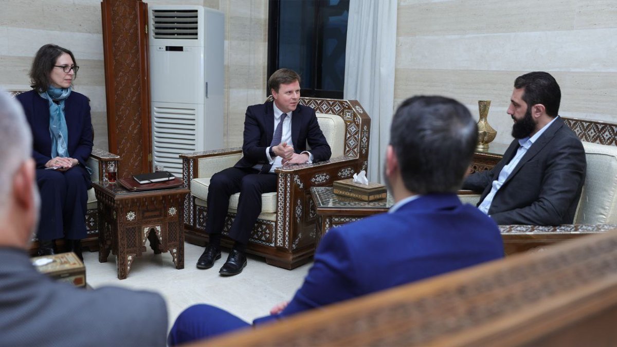 İngiliz diplomatlar, HTŞ lideri Colani ile görüştü