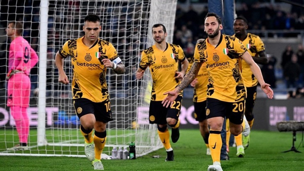 Hakan Çalhanoğlu'nun yıldızlaştığı maçta İnter gol oldu yağdı