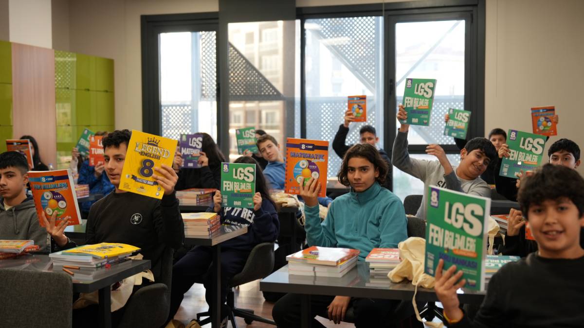 Maltepe Belediyesinden öğrencilere kaynak kitap desteği