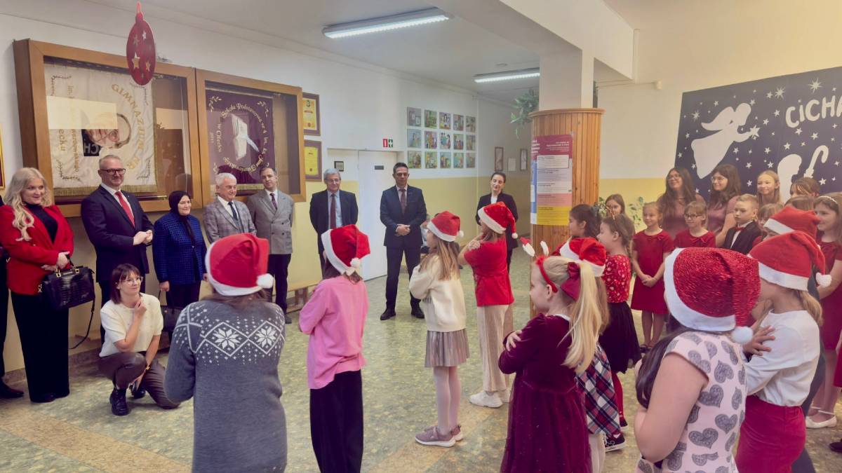 Finike ile Olecko kardeş şehir oldu