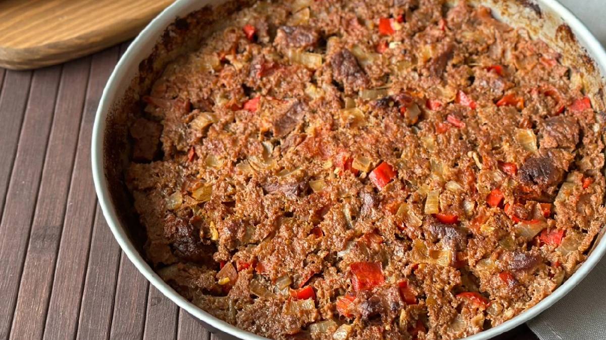 İçinde hem kıyma hem kuşbaşı bulunuyor! Misafirleriniz her geldiğinde isteyecek! İşte Siverek tava tarifi…