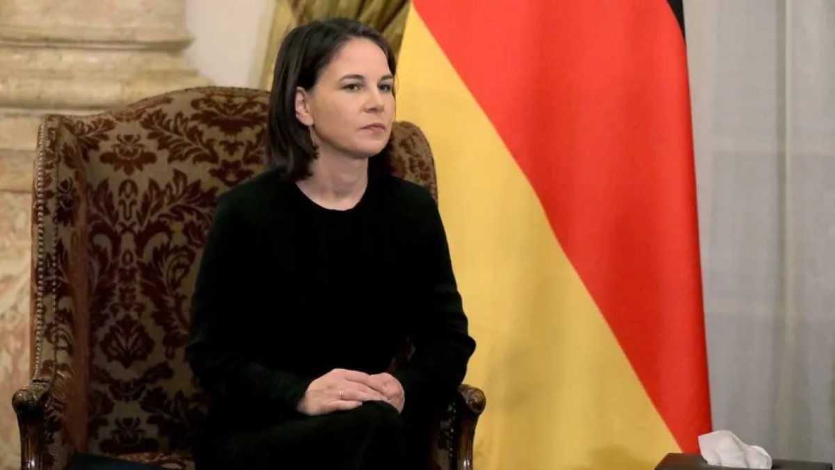 Baerbock'tan Türkiye'ye Kürt mesajı: Suriye çözümünde olmalı