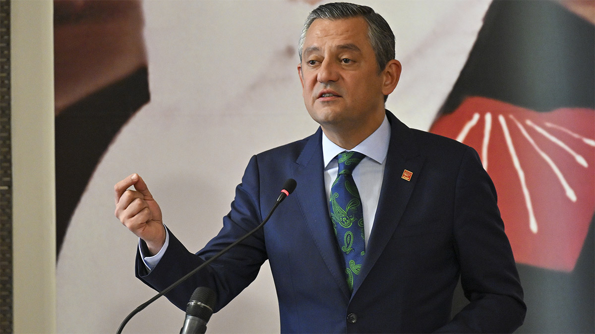 Özel'den belediyelerin SGK borcu açıklaması: Talimatını almışlar, bir an önce silkelemeye bakıyorlar