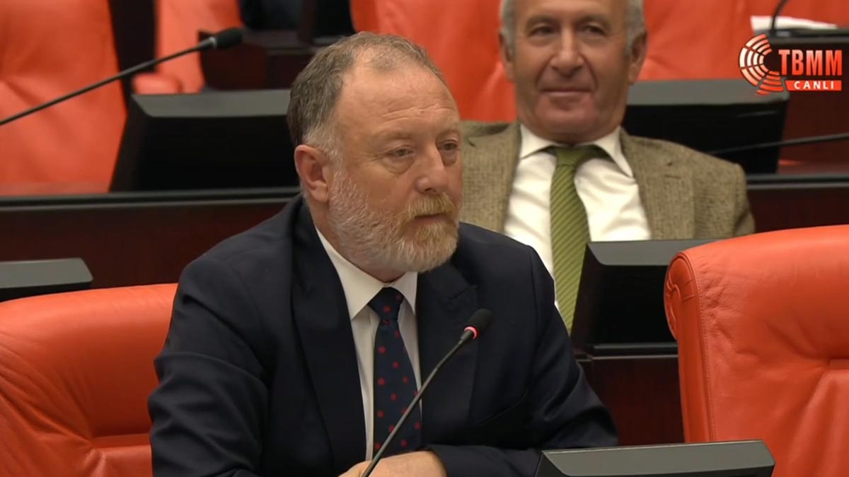 Meclis'te vize çıkmayan imralı ziyareti eleştirisi: İktidar DEM Parti'yi bekleme odasına aldı