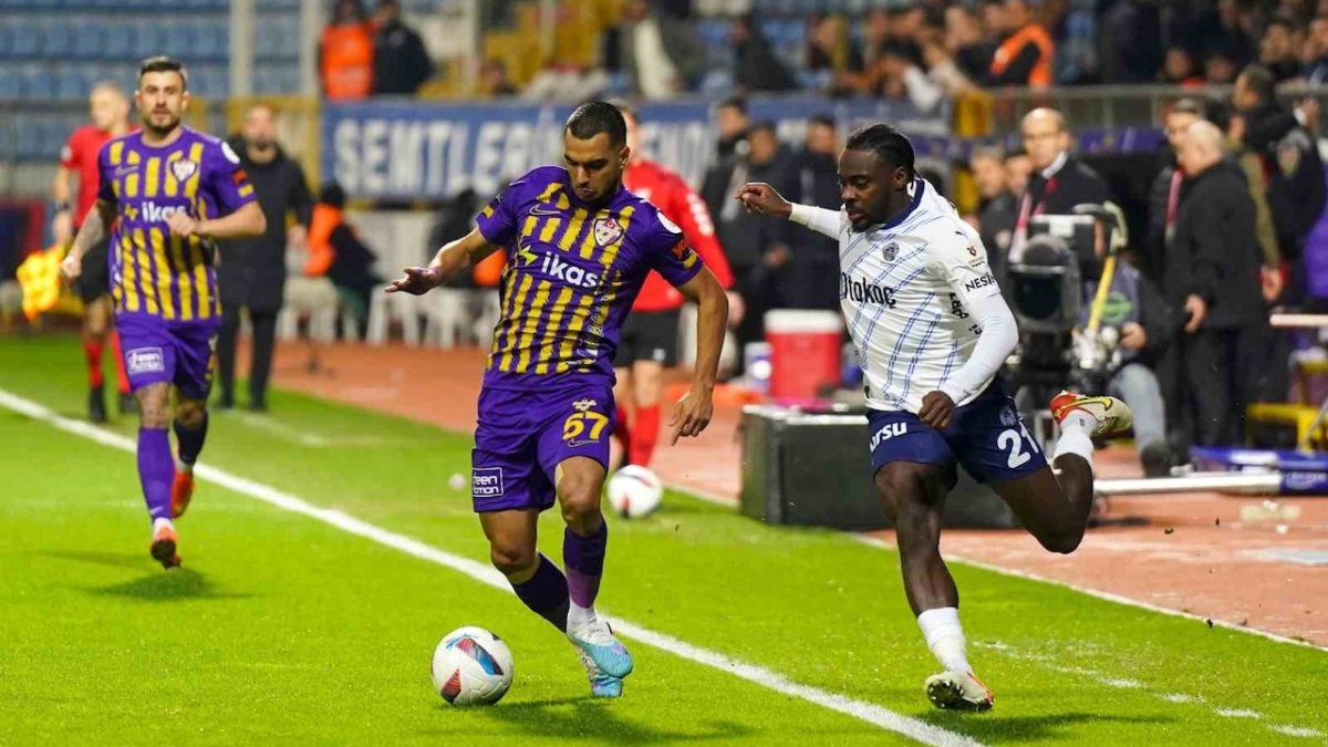 Fenerbahçe, Eyüpspor engeline takıldı, karşılaşma karşılıklı gollerle 1-1 sonuçlandı