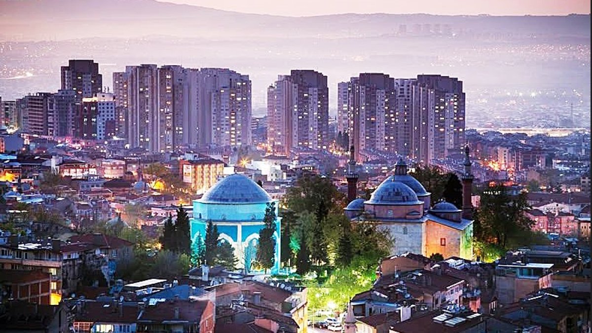 Koltuğumun altında ‘Beş Şehir’ Bursa’dayım Tanpınar’ın izinde