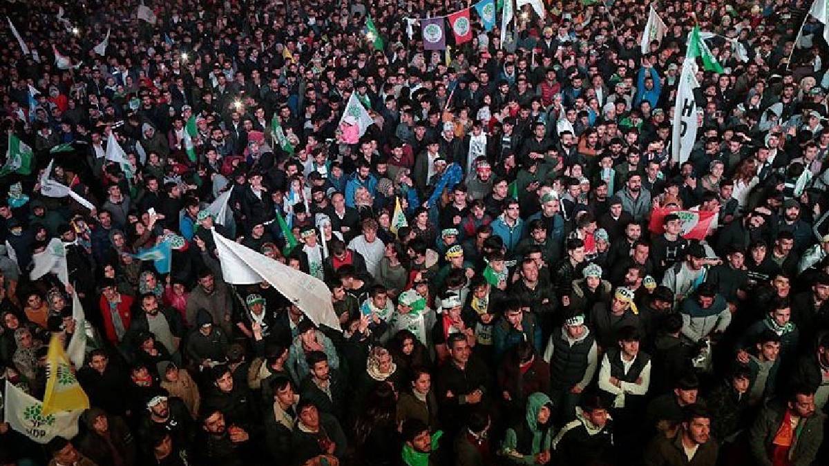 Kürt sorununda yeni bir çözüm yolu mümkün mü? Kürtlerin %39'u AK Parti'nin Kürt meselesini çözebileceğine inanıyor