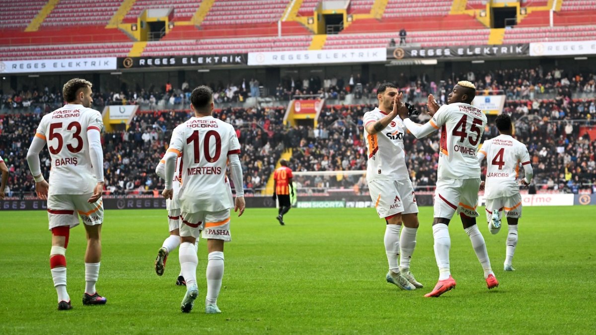 Aslan, zirvede namağlup: Galatasaray, Kayserispor deplasmanında kazanan taraf oldu