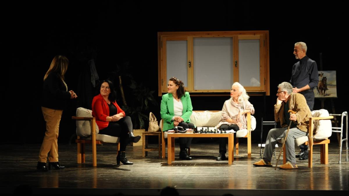 Karşıyaka’da sanatın yaşı yok!