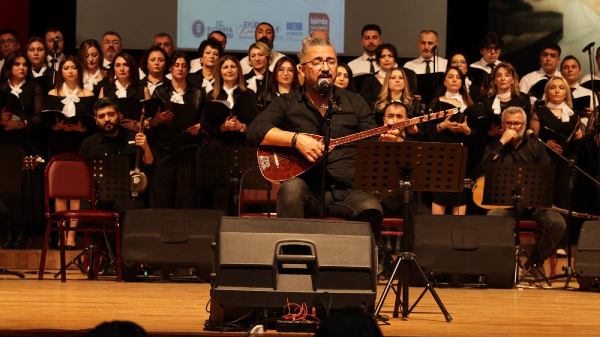 Aşık Veysel'in türküleri anma programında yankılandı