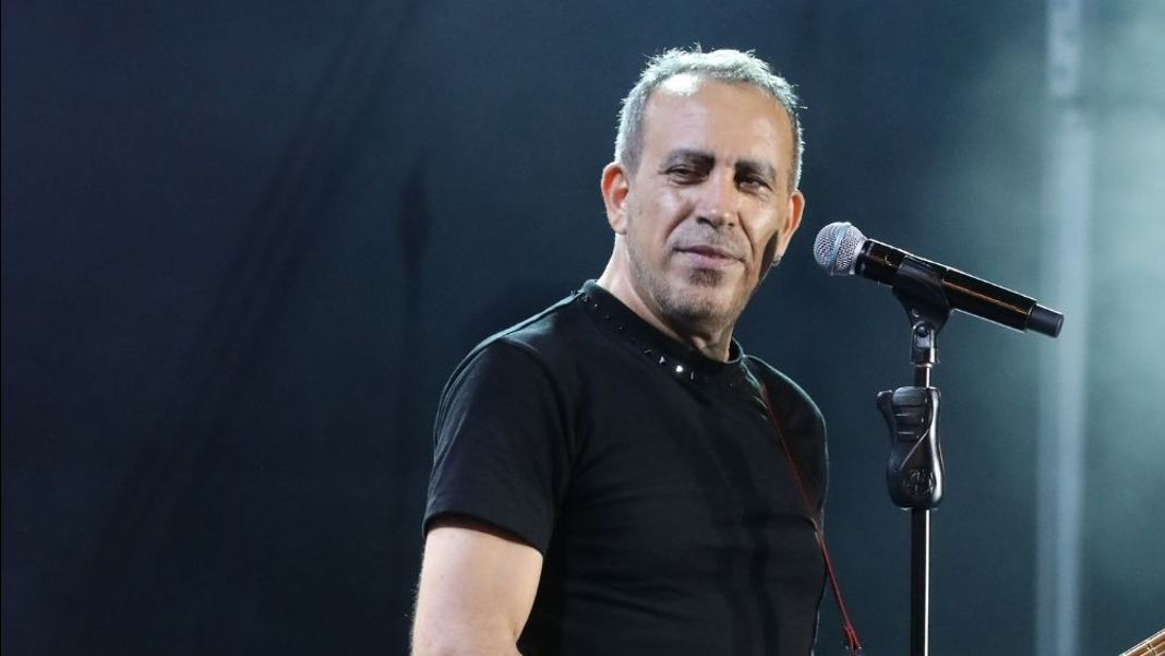 Haluk Levent hastaneye kaldırıldı