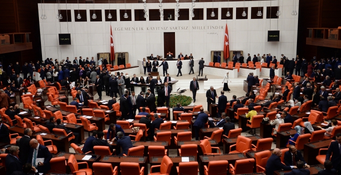 İsmet Yılmaz Meclis Başkanı oldu